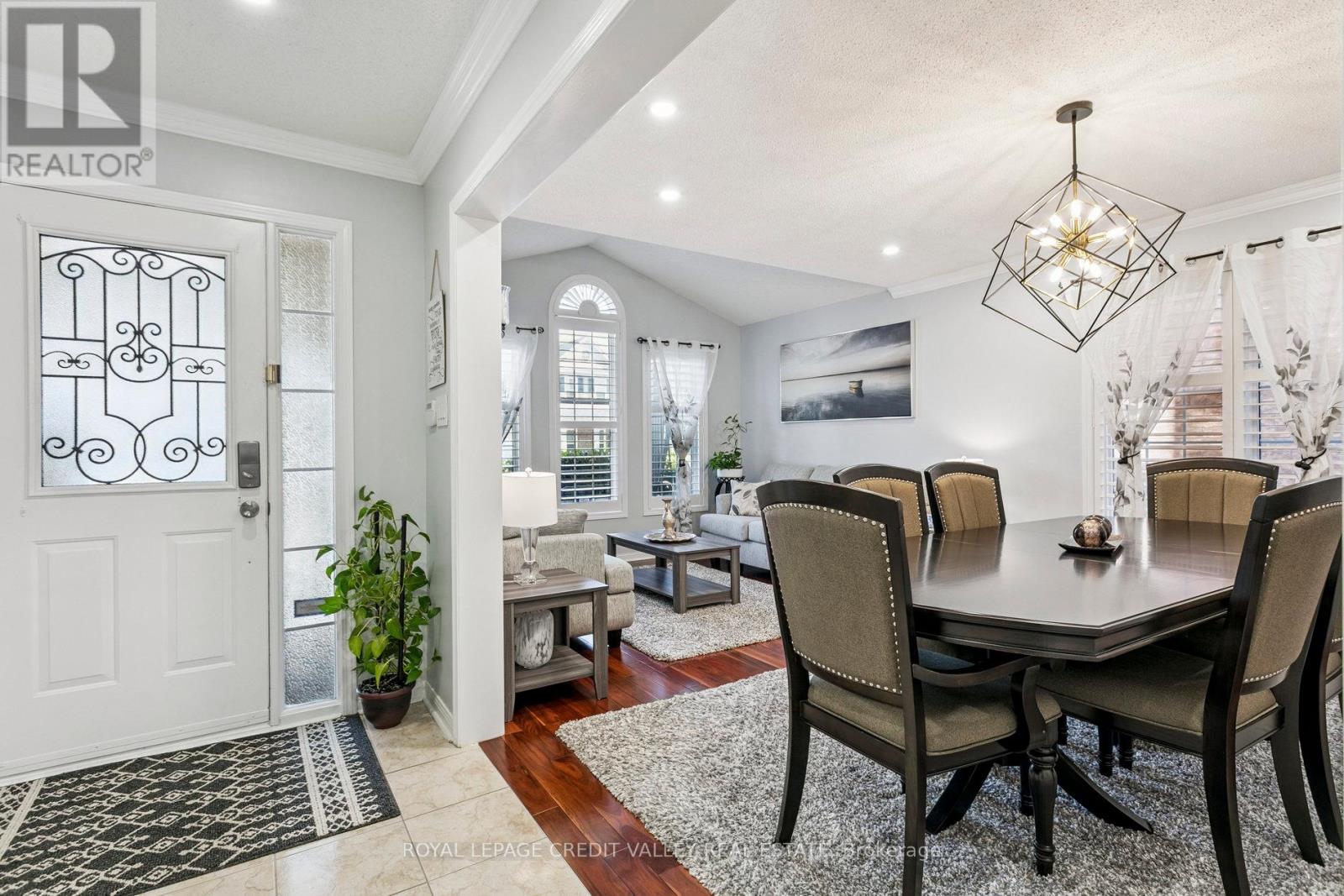 Property at 4 MENDOZA DRIVE image 4