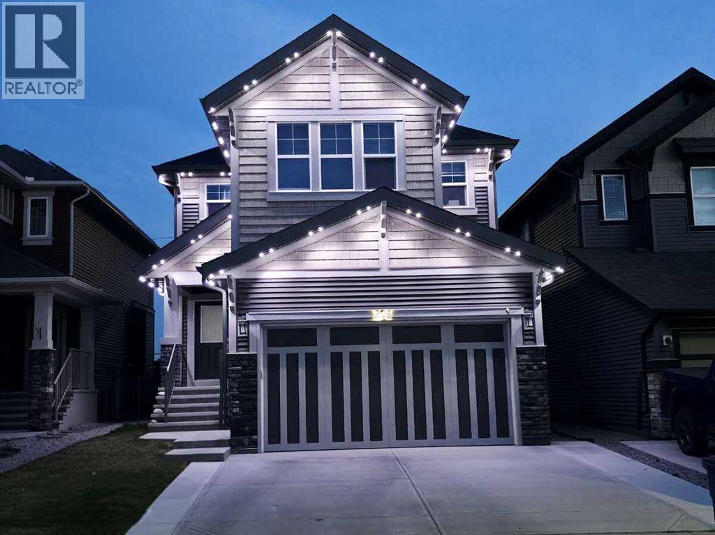 Property at 238 Kingfisher Crescent SE image 1