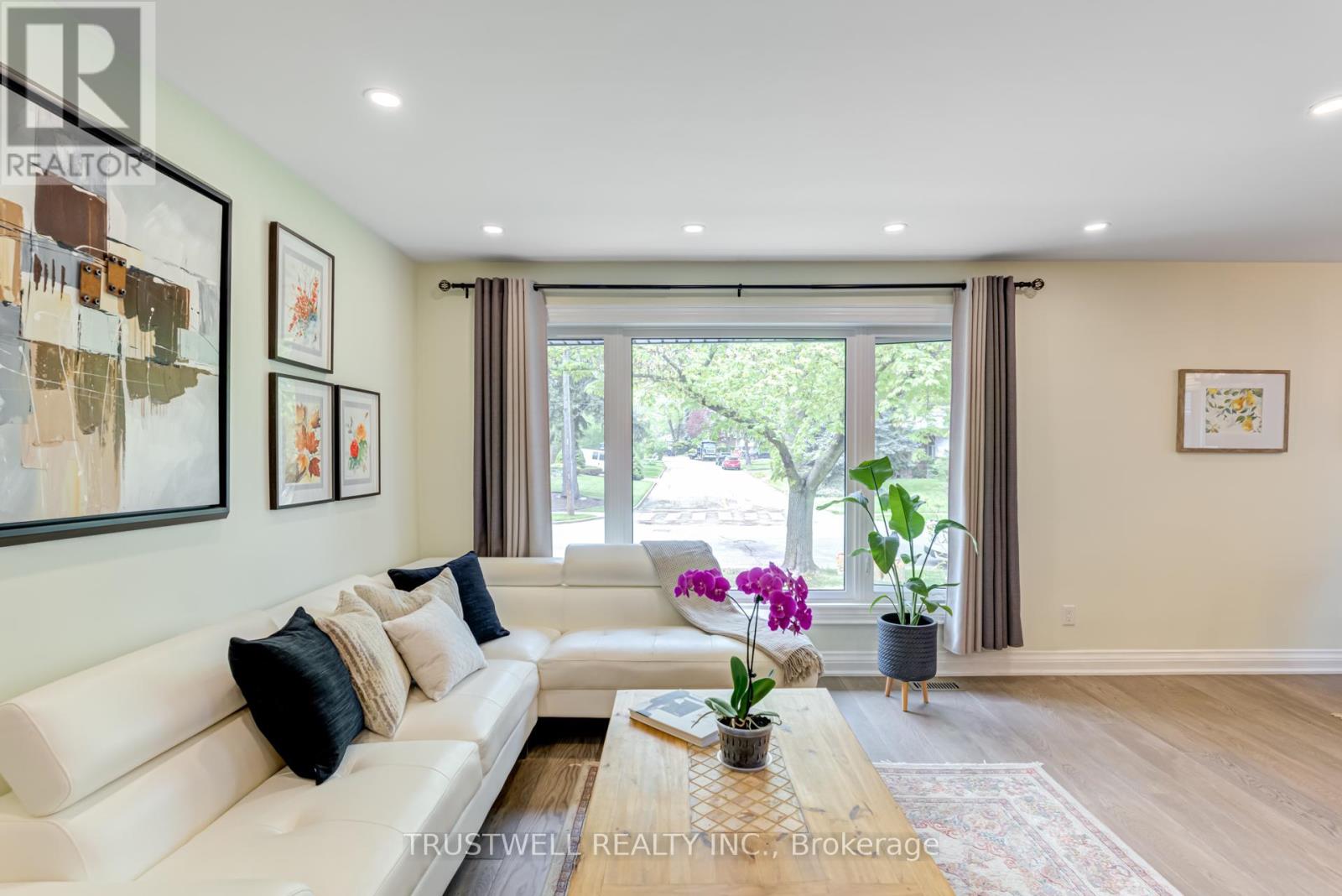 101 Wincott Drive, Toronto (Kingsview Village-The Westway), Ontario  M9R 2P5 - Photo 15 - W12351034