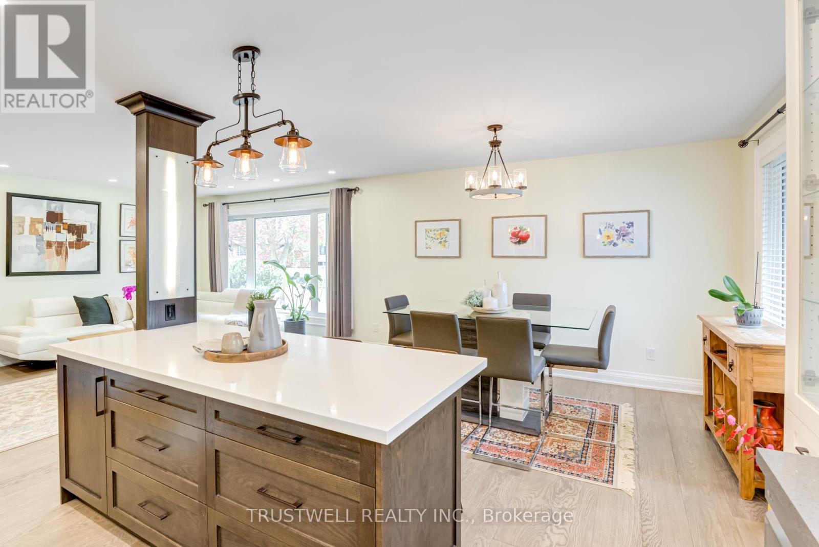 101 Wincott Drive, Toronto (Kingsview Village-The Westway), Ontario  M9R 2P5 - Photo 20 - W12351034