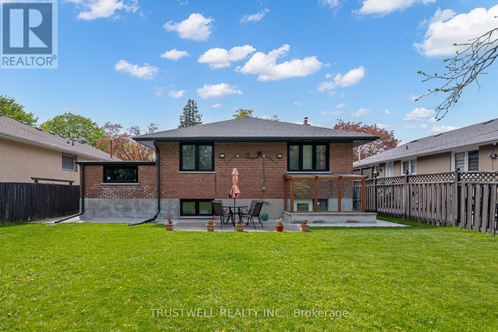 Property at 101 WINCOTT DRIVE image 4