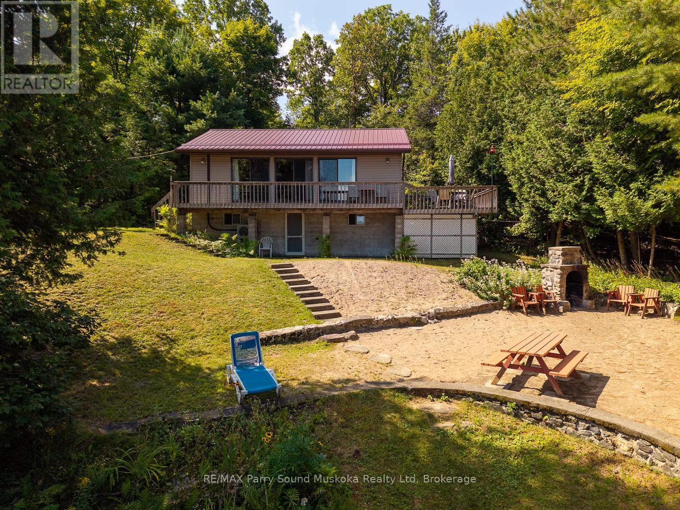 28 Stormy Point Road, Mckellar, Ontario P2A 0B5 - Photo 1 - X12351101