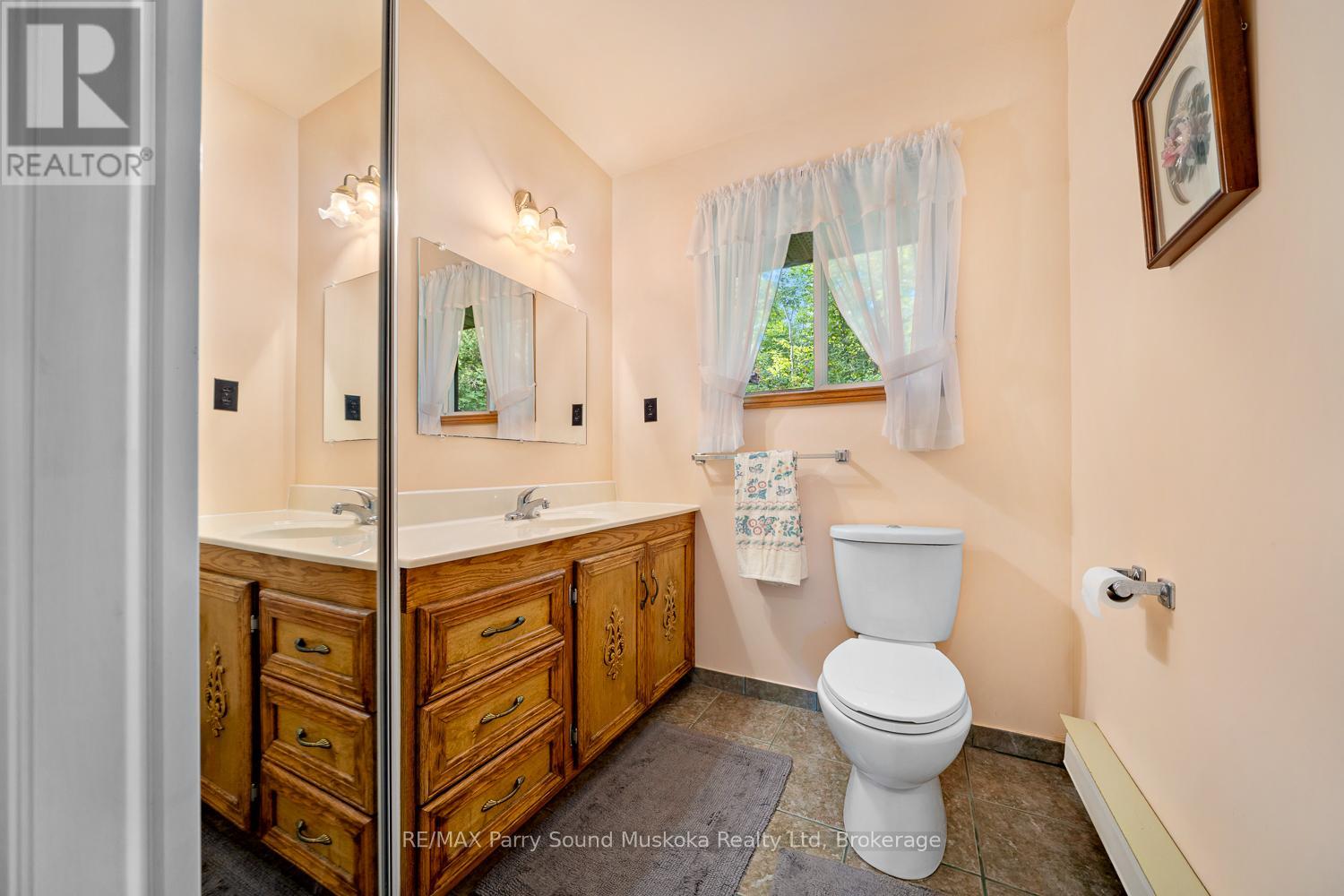 28 Stormy Point Road, Mckellar, Ontario P2A 0B5 - Photo 36 - X12351101