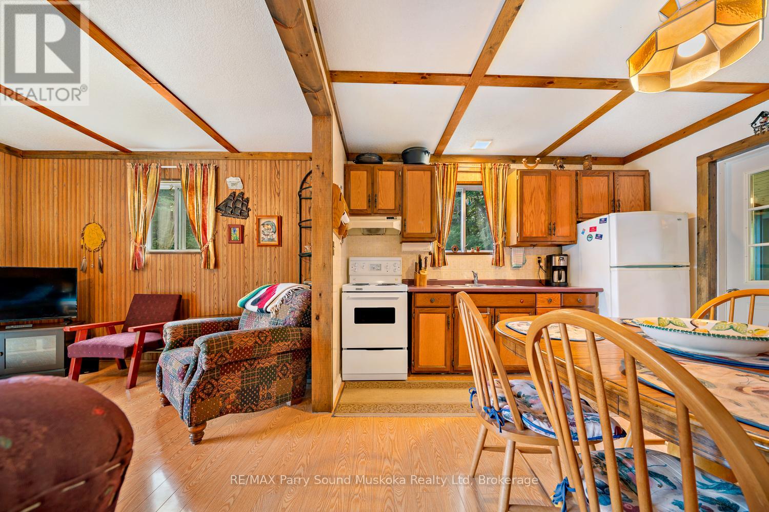 28 Stormy Point Road, Mckellar, Ontario P2A 0B5 - Photo 40 - X12351101