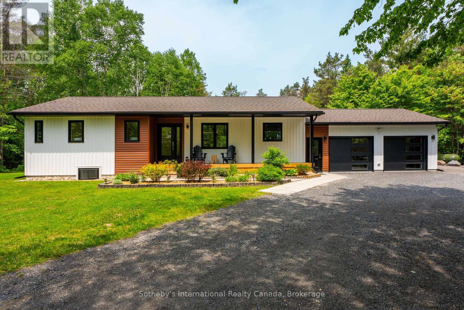 348 Fowlers Road, Huntsville, Ontario P1H 2N5 - Photo 3 - X12351146