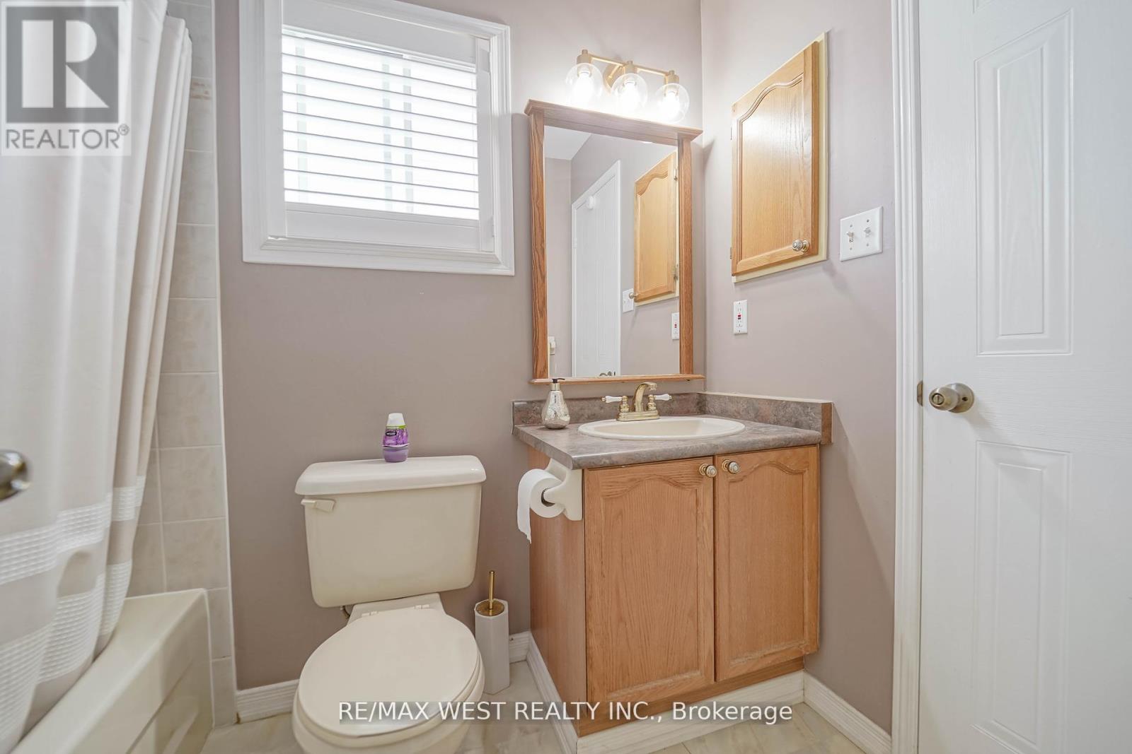 1976 Edenwood Drive, Oshawa, Ontario  L1G 7Y1 - Photo 7 - E12351094