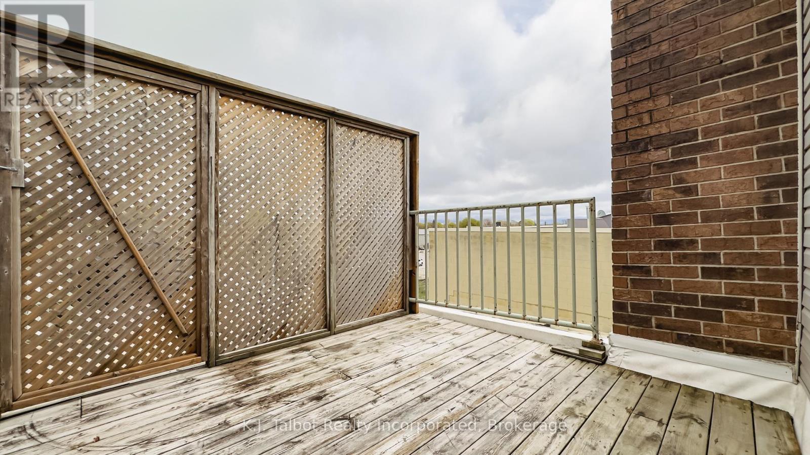 164 Courthouse Square, Goderich, Ontario N7A 1N1 - Photo 22 - X12350842