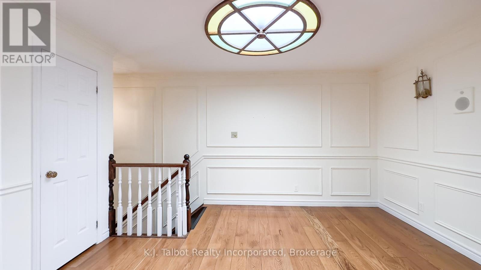 164 Courthouse Square, Goderich, Ontario N7A 1N1 - Photo 33 - X12350842