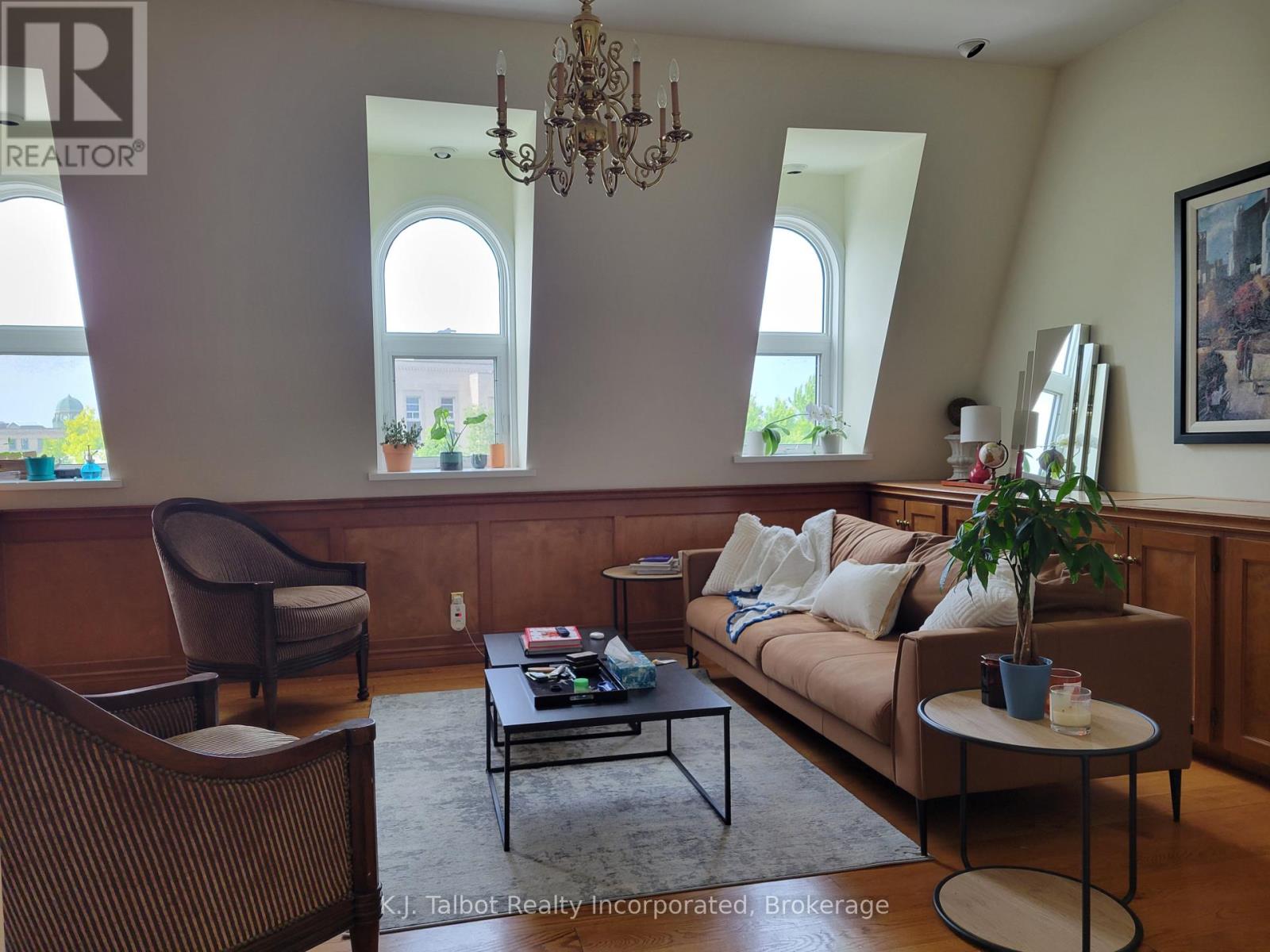 164 Courthouse Square, Goderich, Ontario N7A 1N1 - Photo 40 - X12350842