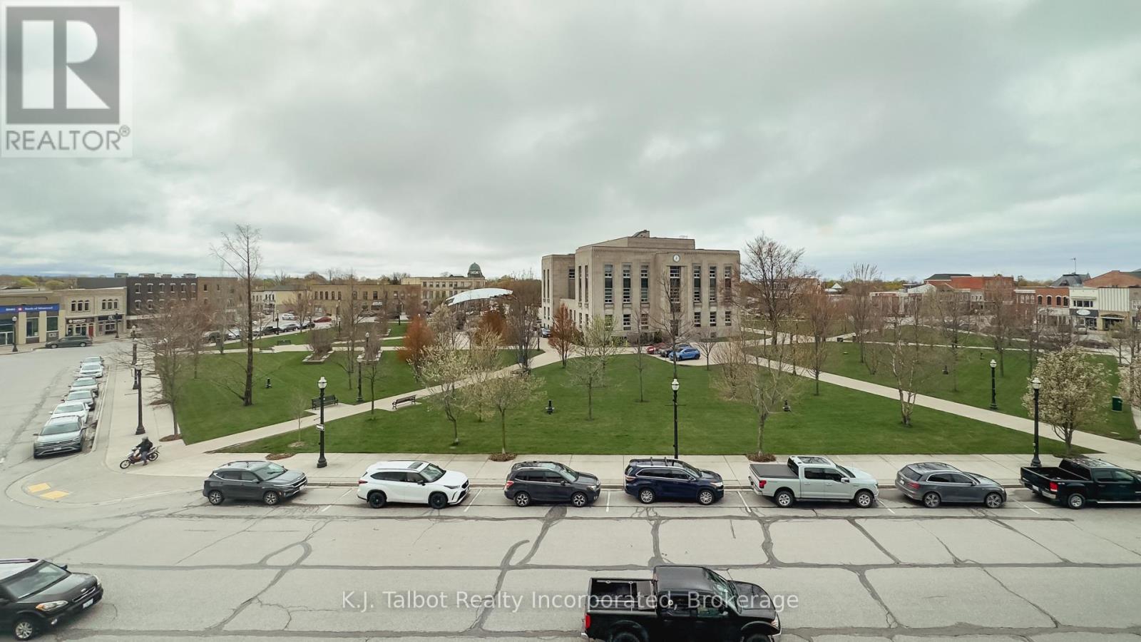 164 Courthouse Square, Goderich, Ontario N7A 1N1 - Photo 44 - X12350842