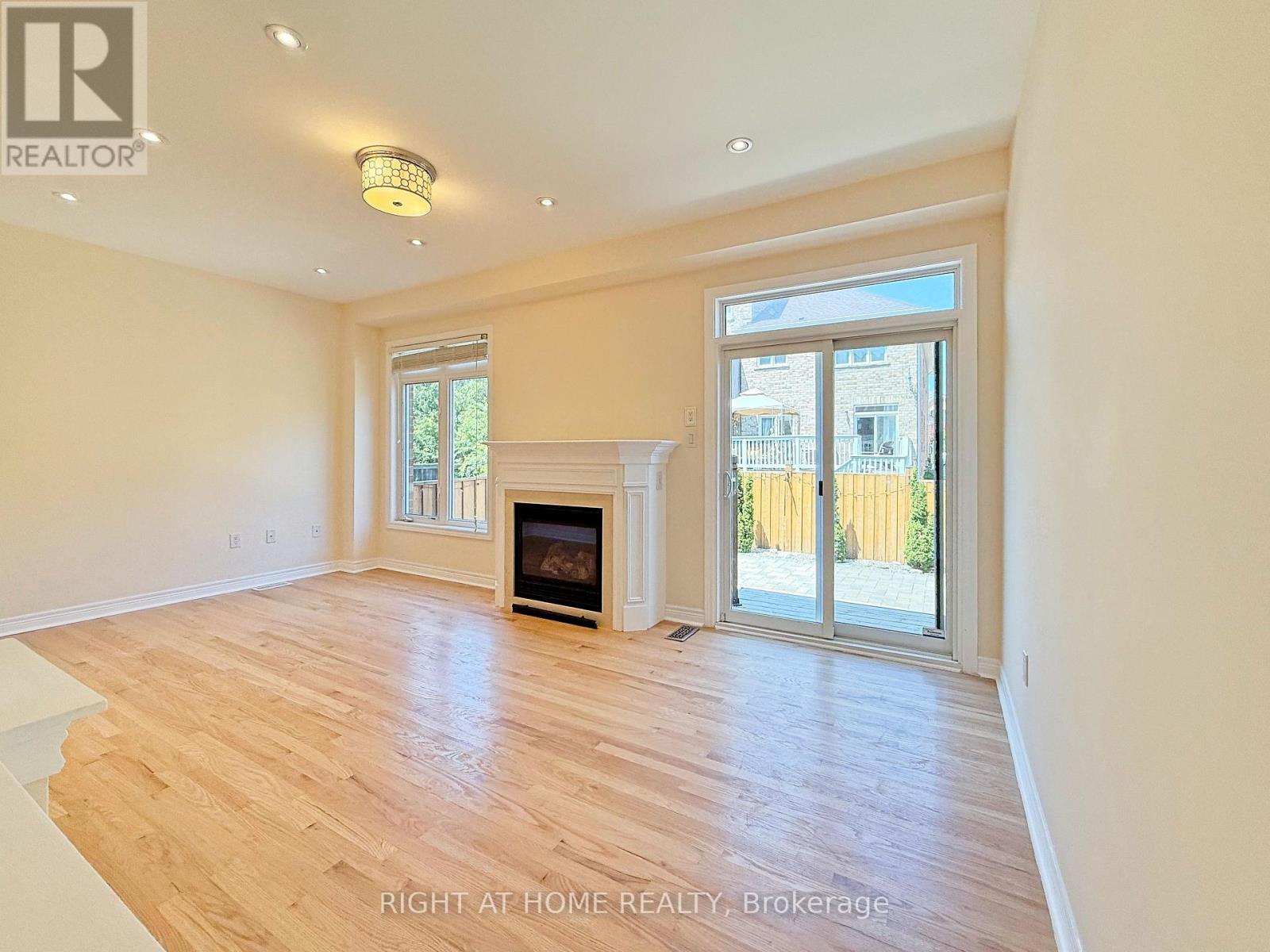 54 George Kirby Street, Vaughan, Ontario  L6A 0K5 - Photo 2 - N12351076