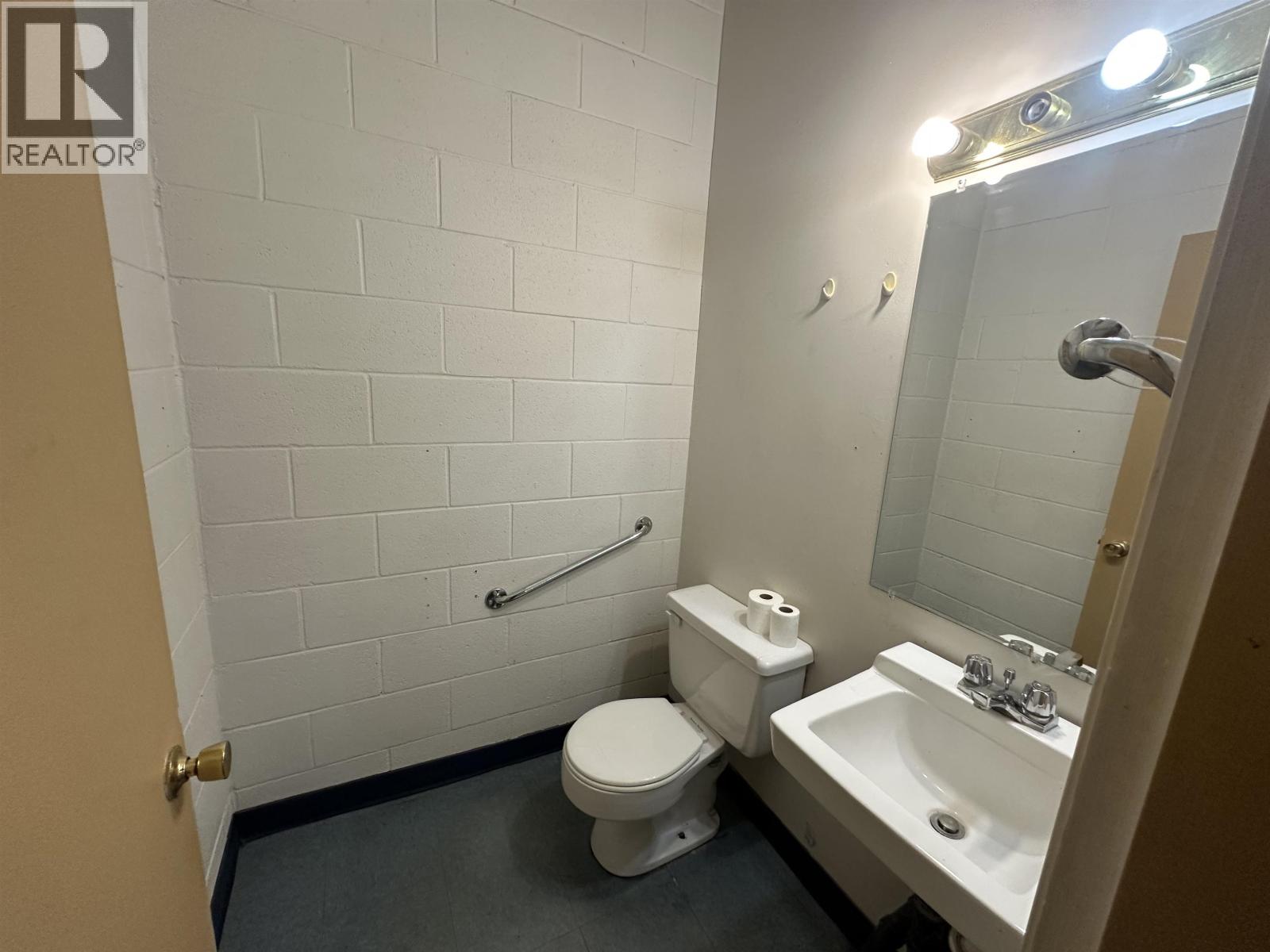 9903 100 Avenue, Fort St. John, British Columbia  V1J 1Y4 - Photo 9 - C8071542