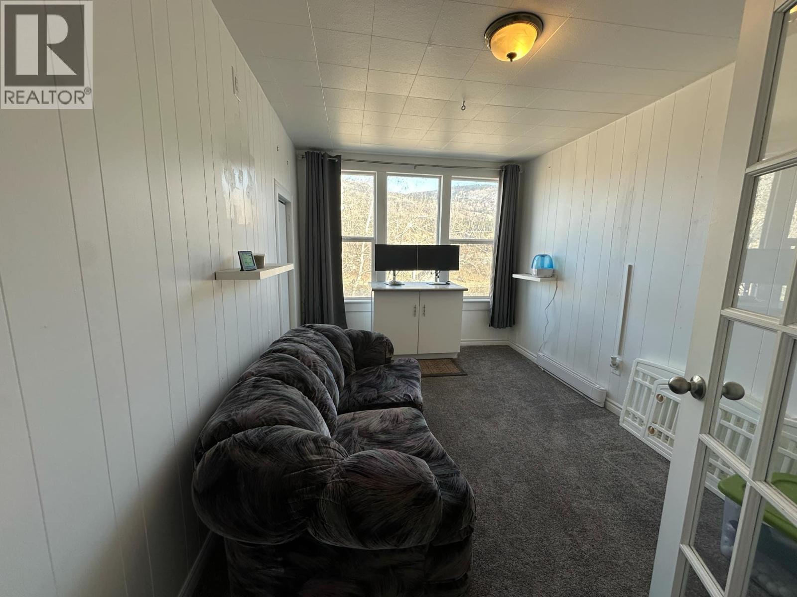 1860 Oak Street, Trail, British Columbia  V1R 3Z6 - Photo 18 - 10338000