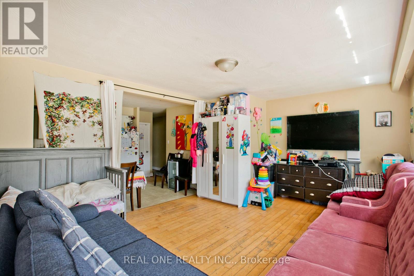 1702 Jane Street, Toronto, Ontario  M9N 2S4 - Photo 14 - W12351144