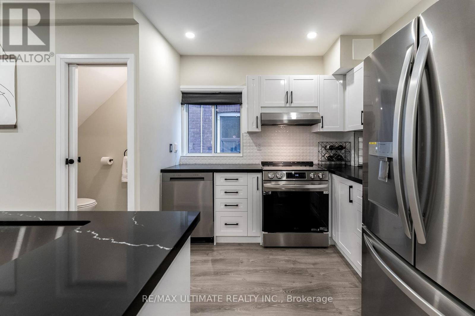 47 Mahoney Avenue, Toronto (Mount Dennis), Ontario  M6M 2H5 - Photo 15 - W12351135