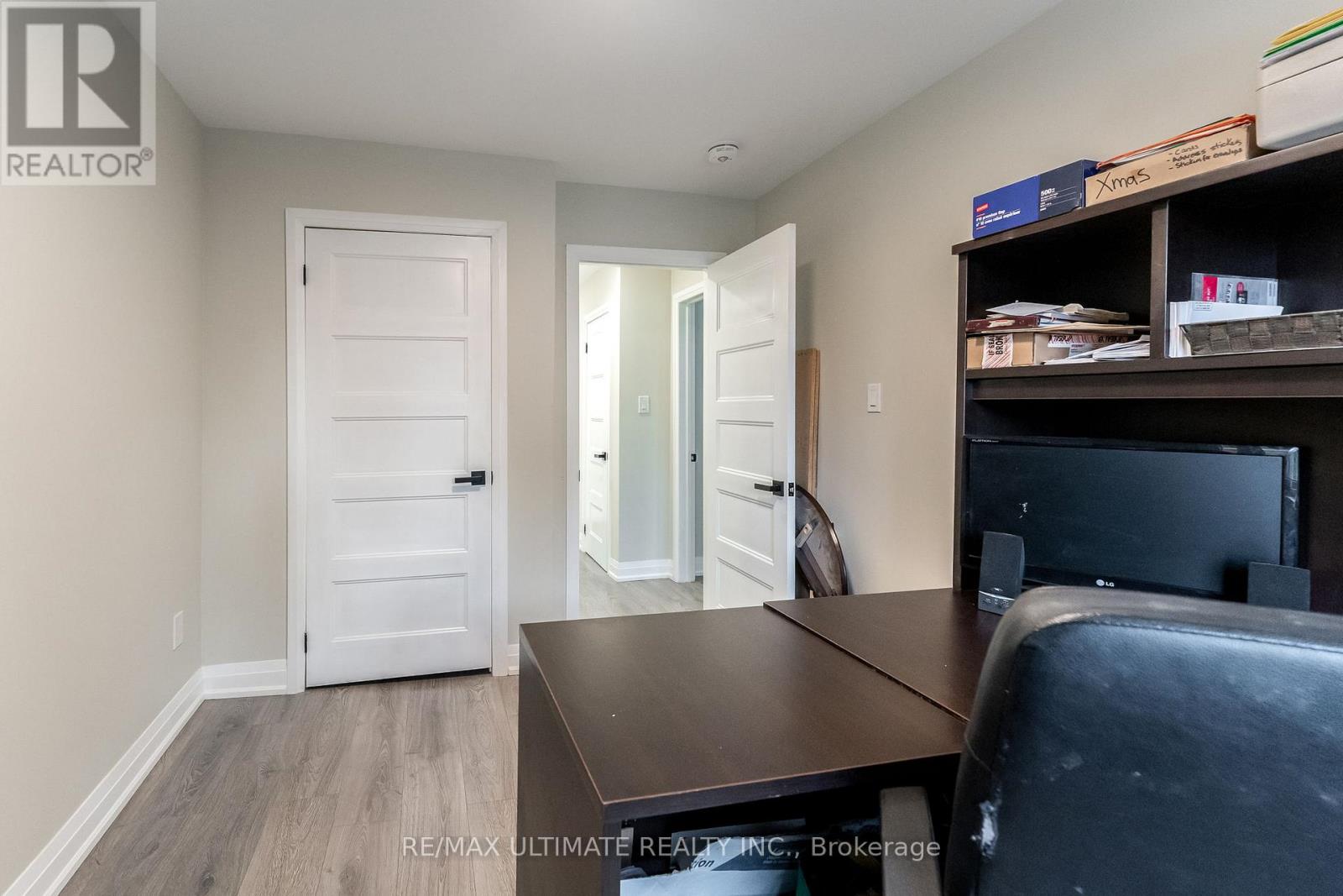 47 Mahoney Avenue, Toronto (Mount Dennis), Ontario  M6M 2H5 - Photo 29 - W12351135