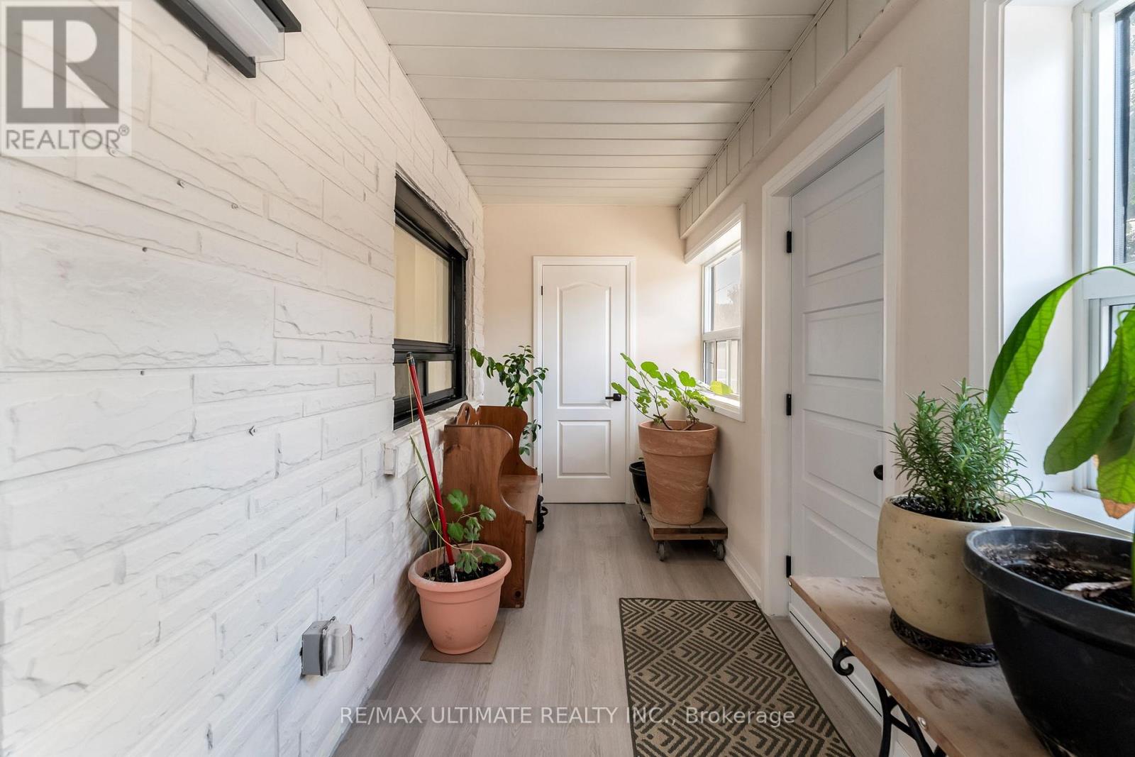 47 Mahoney Avenue, Toronto (Mount Dennis), Ontario  M6M 2H5 - Photo 23 - W12351135