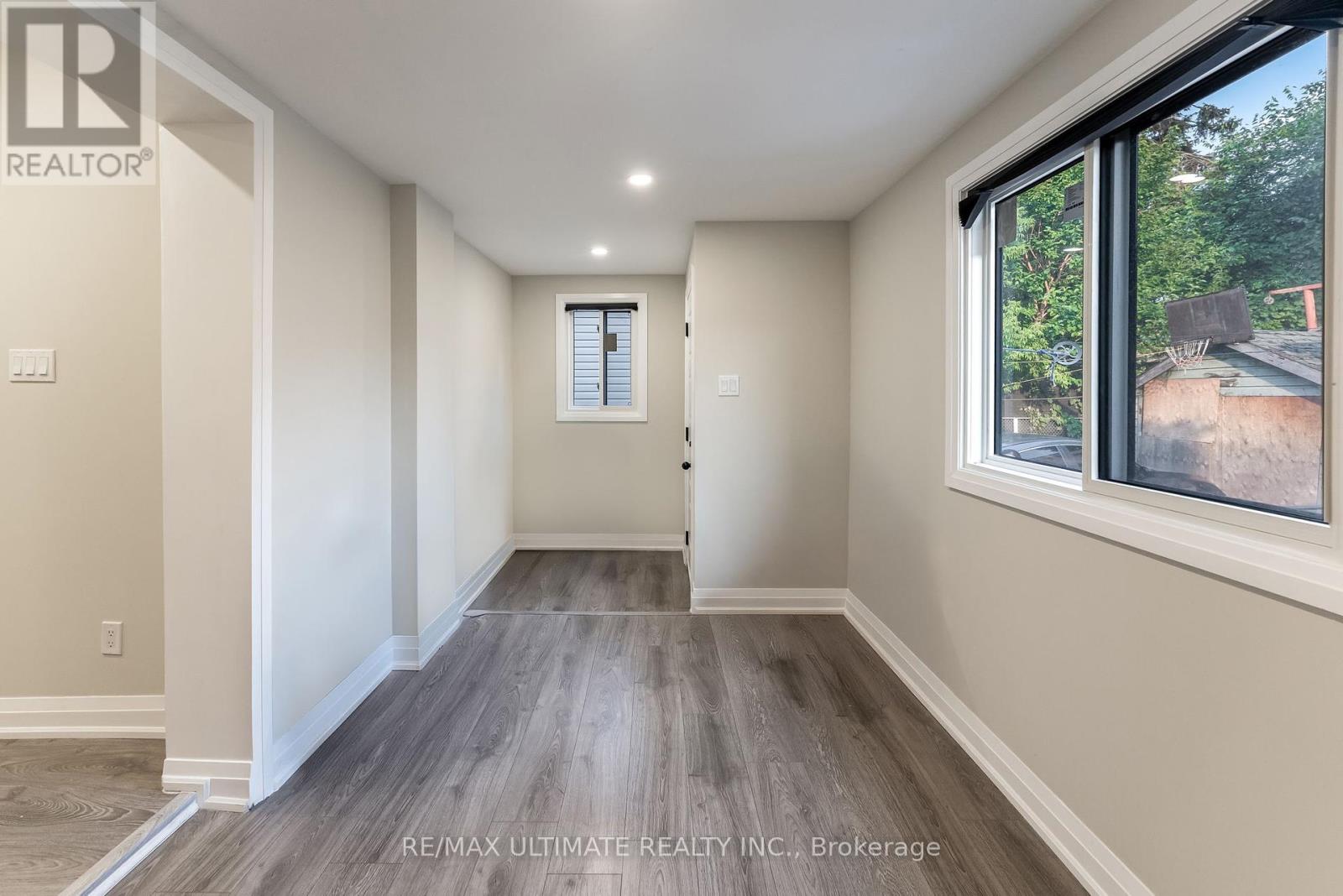 47 Mahoney Avenue, Toronto (Mount Dennis), Ontario  M6M 2H5 - Photo 20 - W12351135