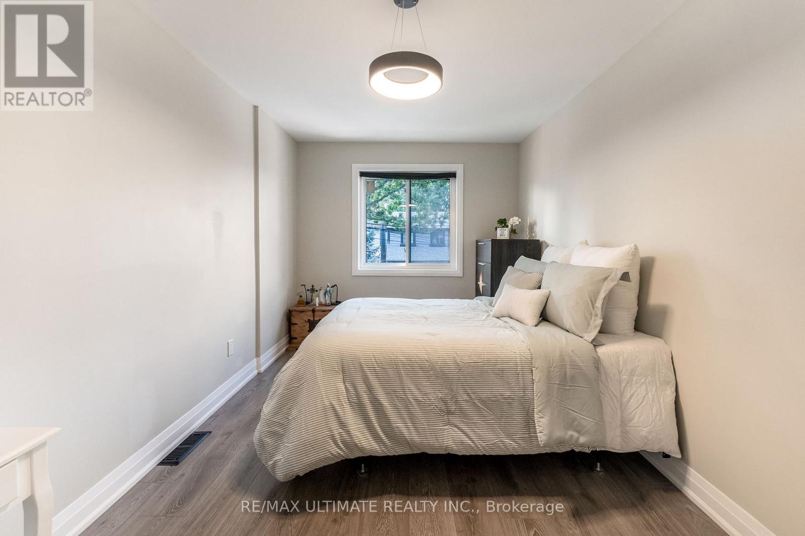 47 Mahoney Avenue, Toronto (Mount Dennis), Ontario  M6M 2H5 - Photo 30 - W12351135