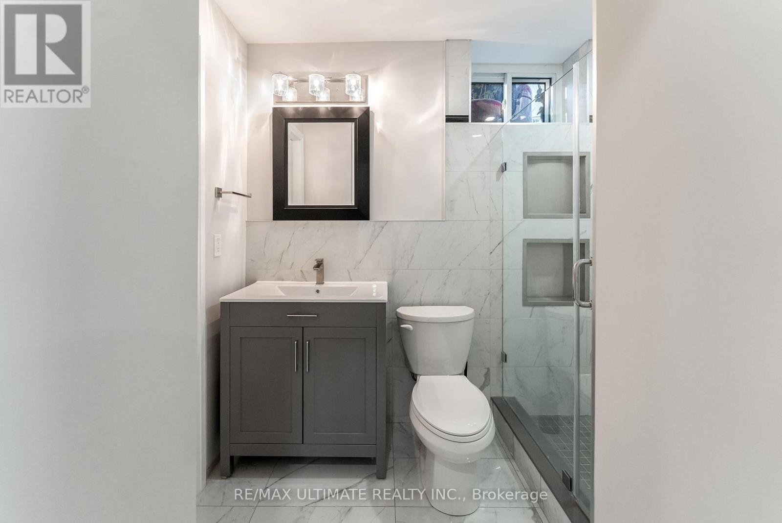 47 Mahoney Avenue, Toronto (Mount Dennis), Ontario  M6M 2H5 - Photo 40 - W12351135