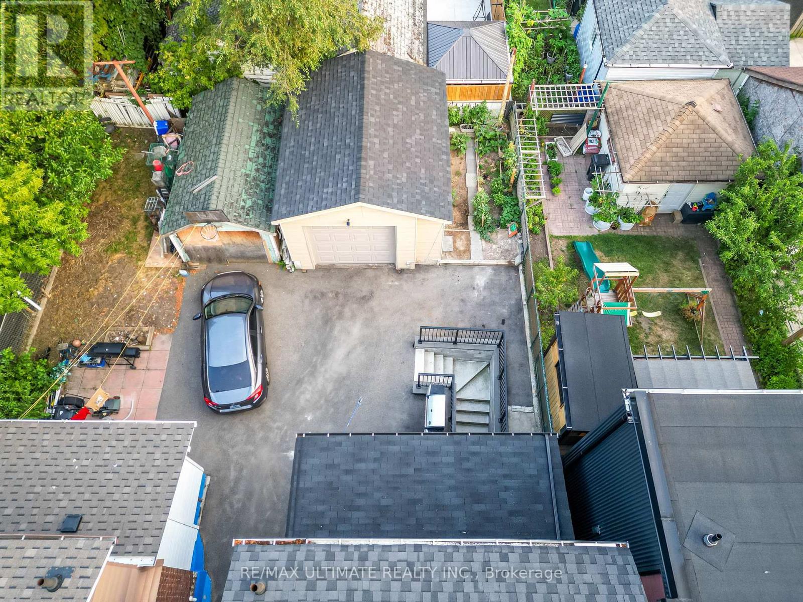 47 Mahoney Avenue, Toronto (Mount Dennis), Ontario  M6M 2H5 - Photo 45 - W12351135