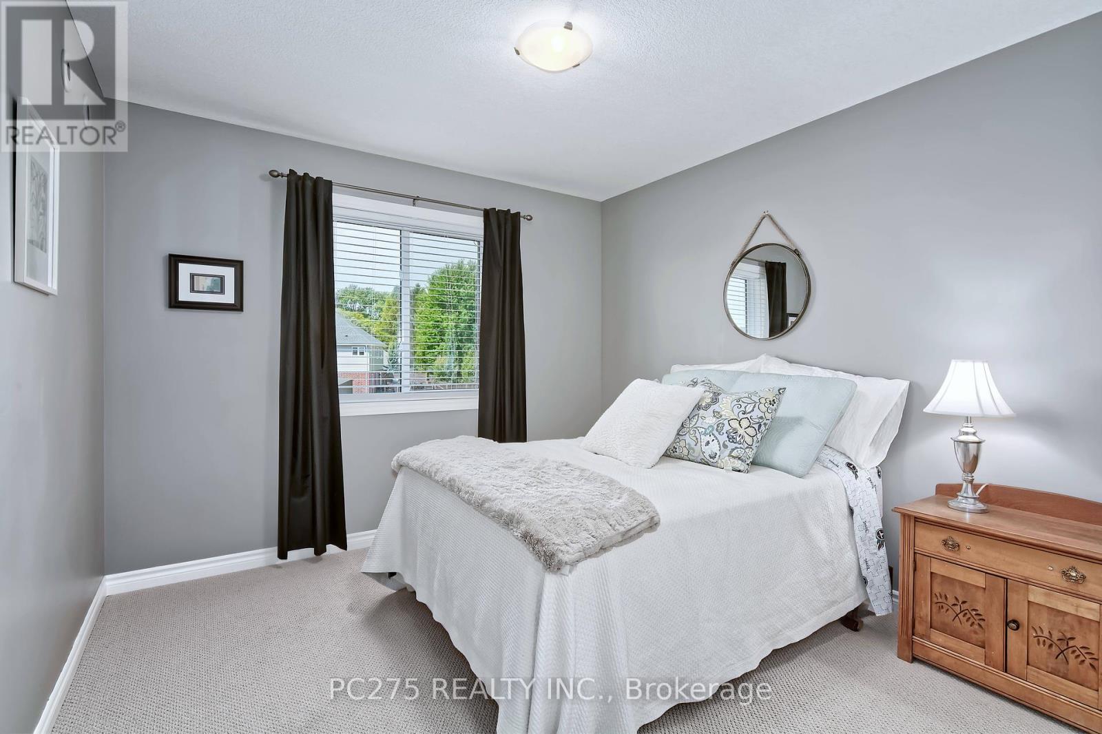 20 Honey Bend, St. Thomas, Ontario  N5P 3S6 - Photo 22 - X12351192