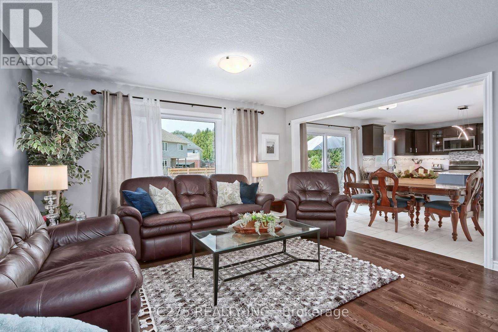20 Honey Bend, St. Thomas, Ontario  N5P 3S6 - Photo 7 - X12351192