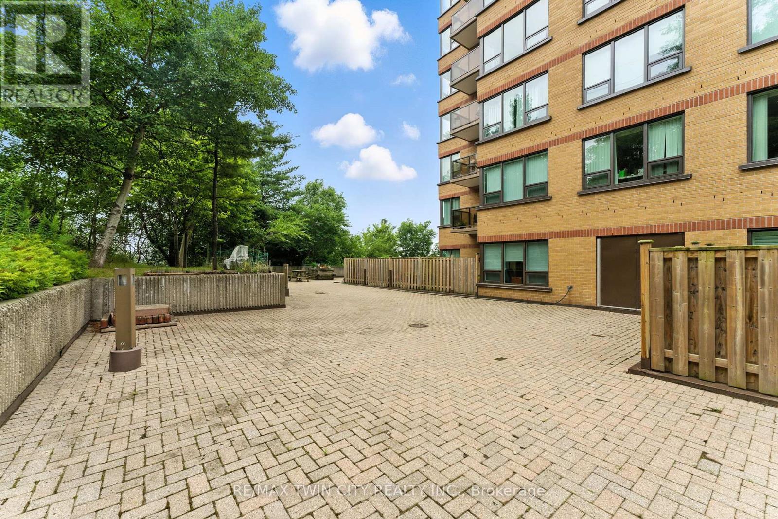 1104 - 237 King Street W, Cambridge, Ontario  N3H 5L2 - Photo 42 - X12351122