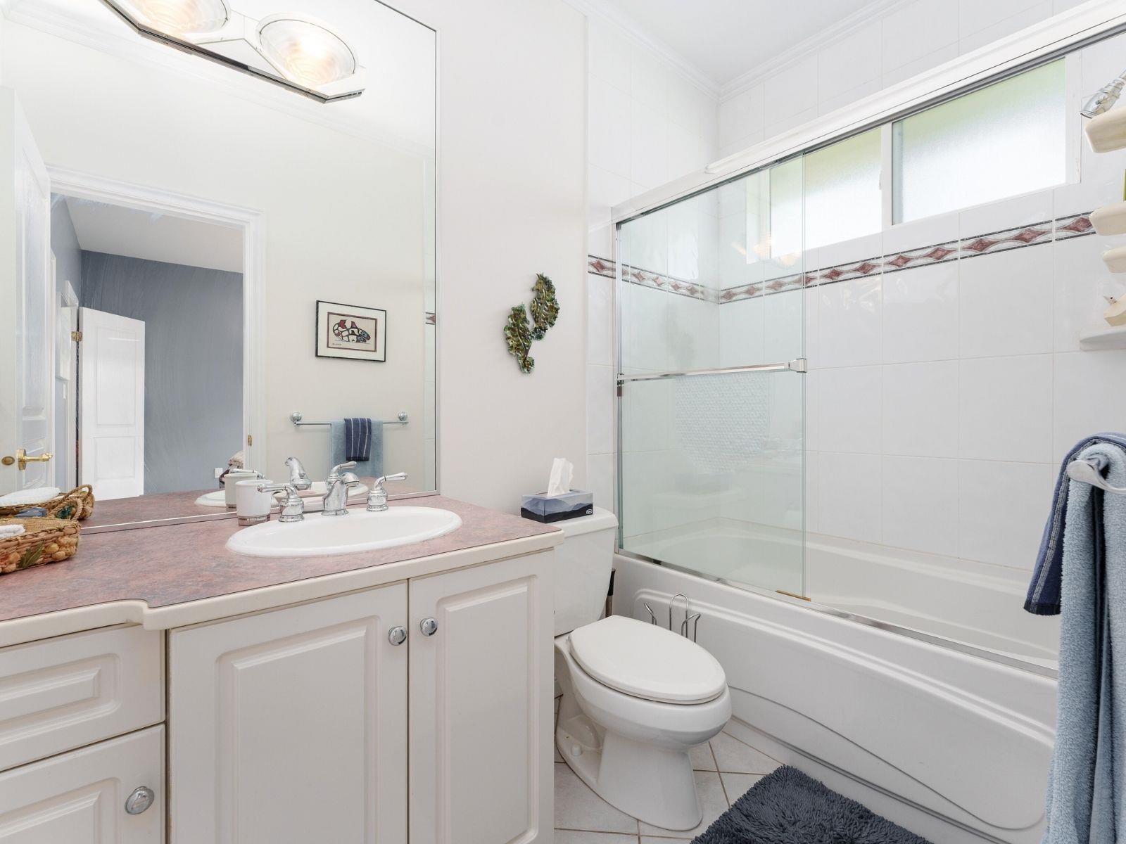 3412 Canterbury Drive, Surrey, British Columbia  V3Z 0G8 - Photo 25 - R3037845