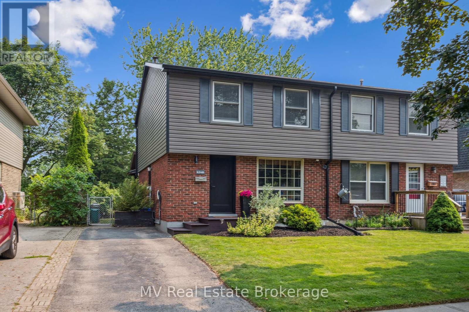 Property at 434B DUNVEGAN DRIVE image 2