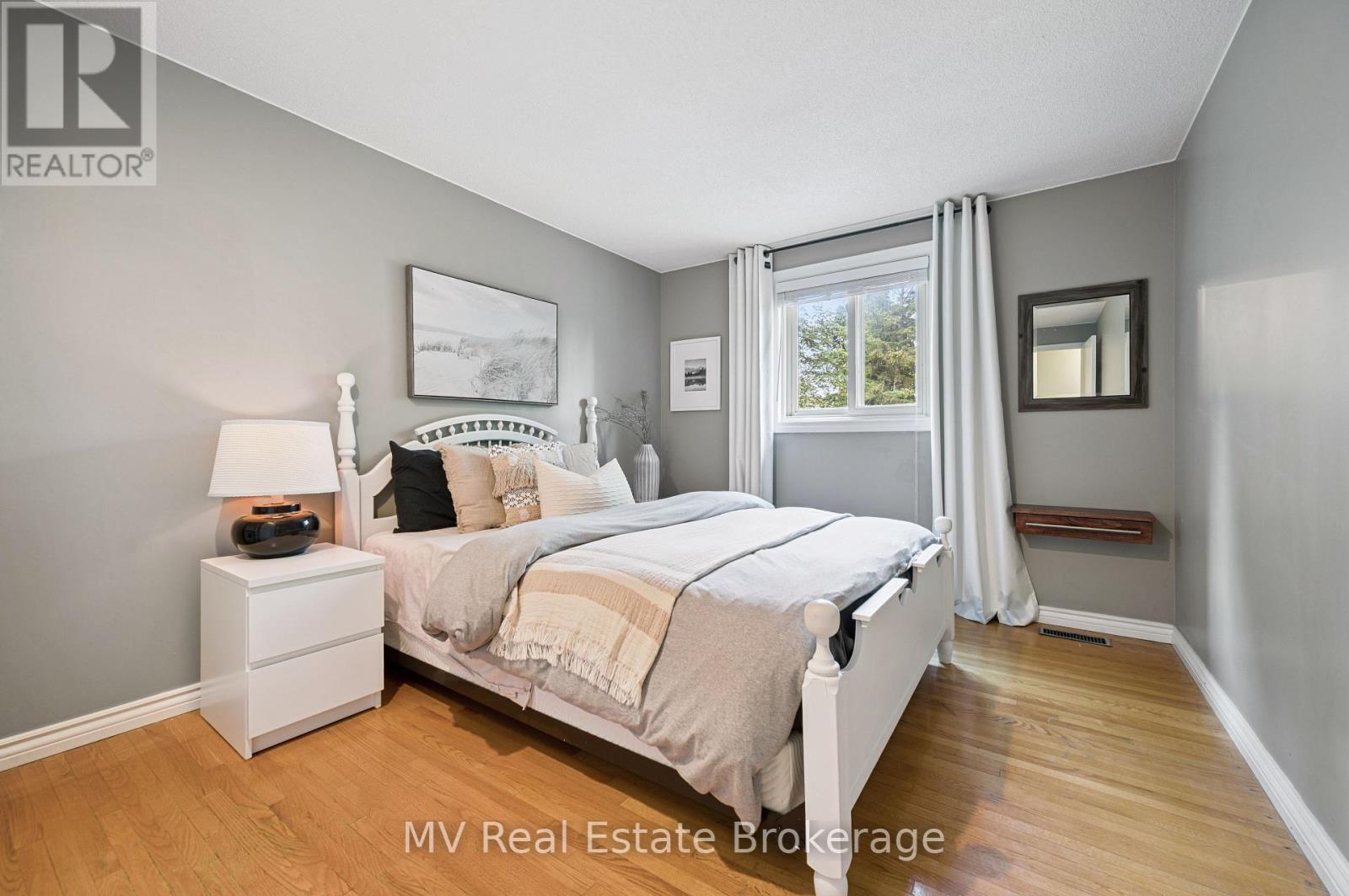 434b Dunvegan Drive, Waterloo, Ontario N2K 2C7 - Photo 21 - X12351191