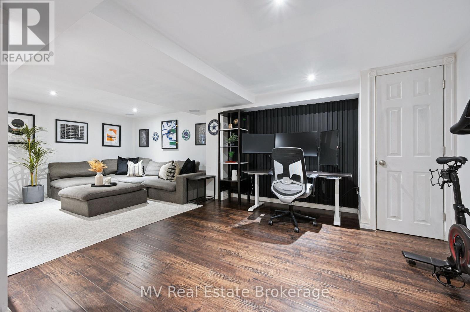 434b Dunvegan Drive, Waterloo, Ontario N2K 2C7 - Photo 30 - X12351191