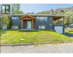 2125 Crescent Drive, kamloops, British Columbia