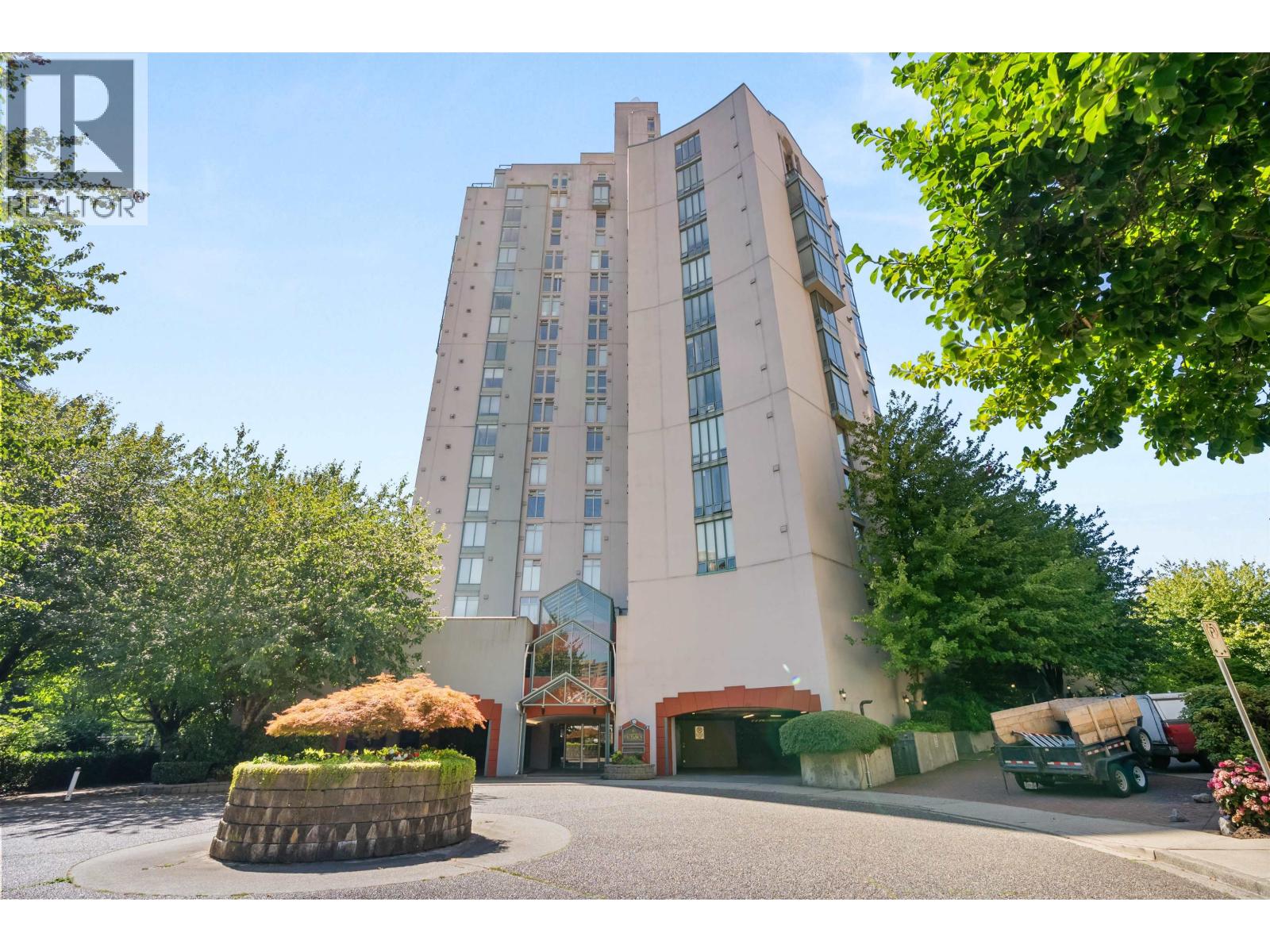 1602 8 Laguna Court, New Westminster, British Columbia  V3M 6M6 - Photo 2 - R3037846