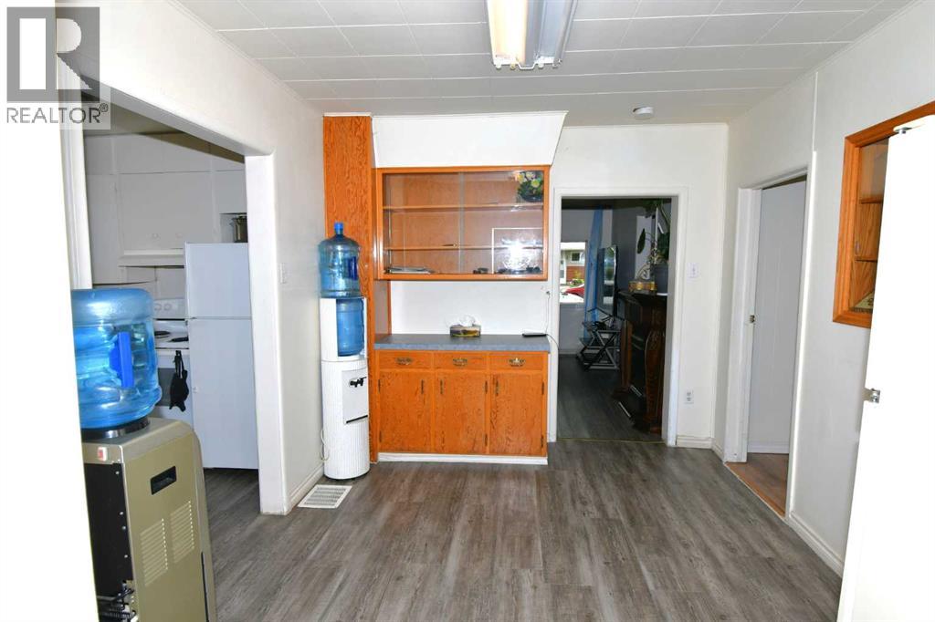 127 2 Street E, Brooks, Alberta  T1R 0G9 - Photo 11 - A2249105
