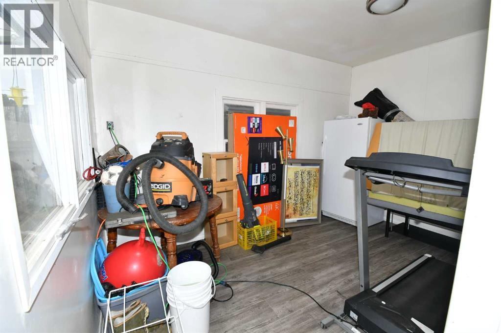 127 2 Street E, Brooks, Alberta  T1R 0G9 - Photo 29 - A2249105