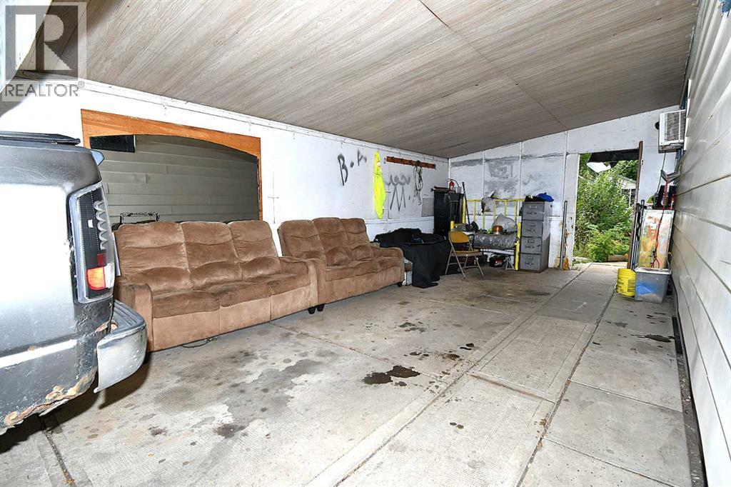 127 2 Street E, Brooks, Alberta  T1R 0G9 - Photo 34 - A2249105