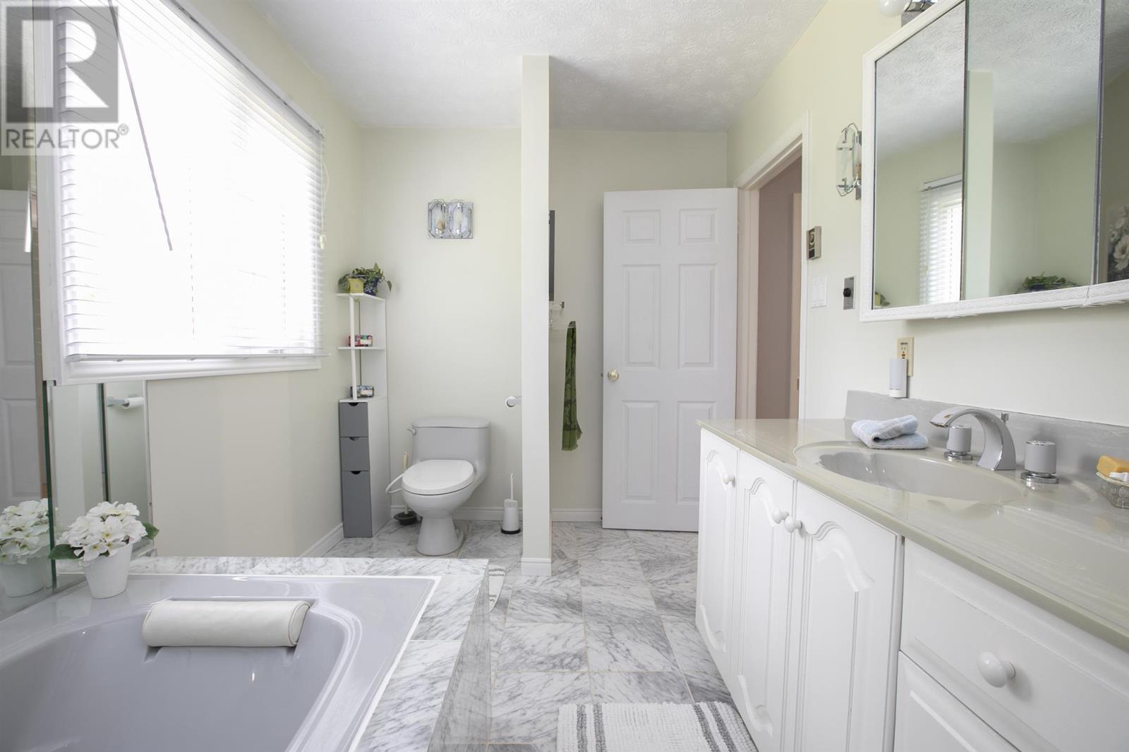 18 Chiblow Lake Rd, Huron Shores, Ontario  P0R 1H0 - Photo 39 - SM251881