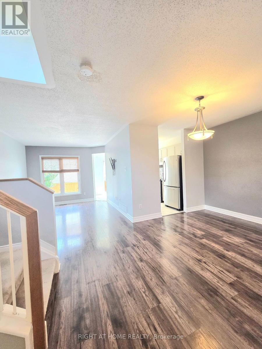 232 Meadowbreeze Drive, Ottawa, Ontario  K2M 3A7 - Photo 10 - X12350212