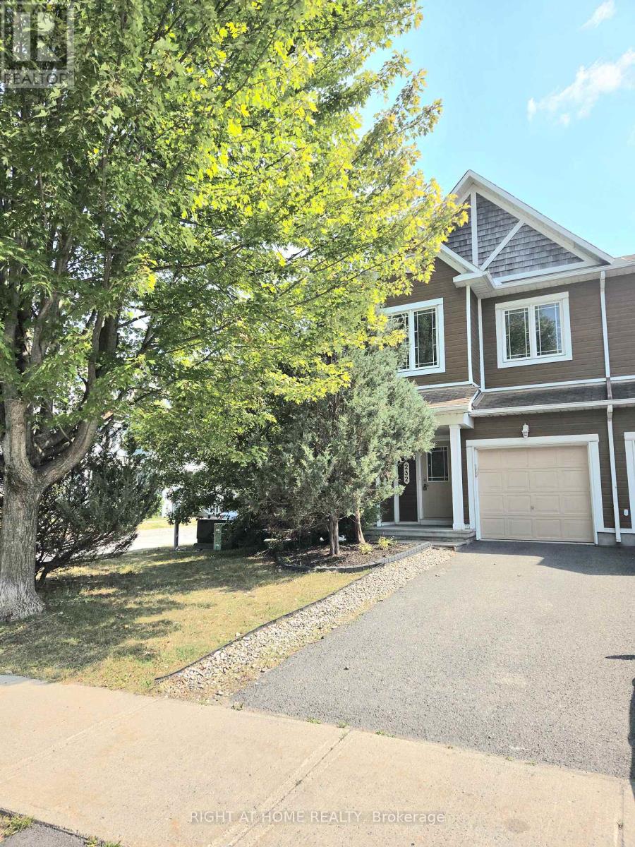 232 MEADOWBREEZE DRIVE, Ottawa, Ontario