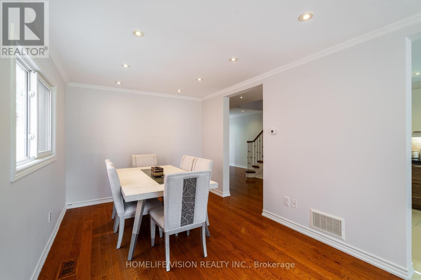 32 Mountfield Crescent, Vaughan, Ontario  L4J 7E8 - Photo 12 - N12351162
