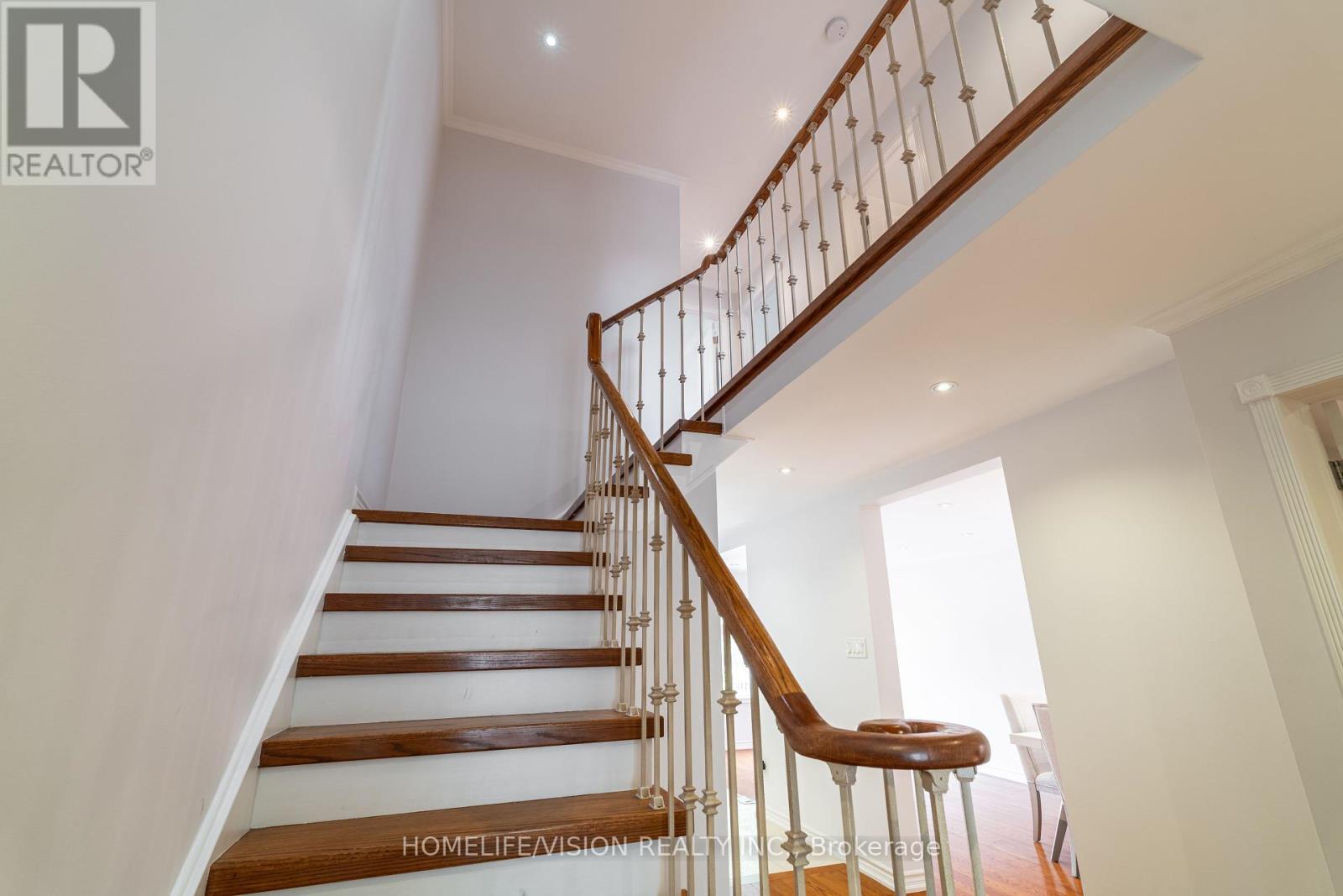 32 Mountfield Crescent, Vaughan, Ontario  L4J 7E8 - Photo 19 - N12351162