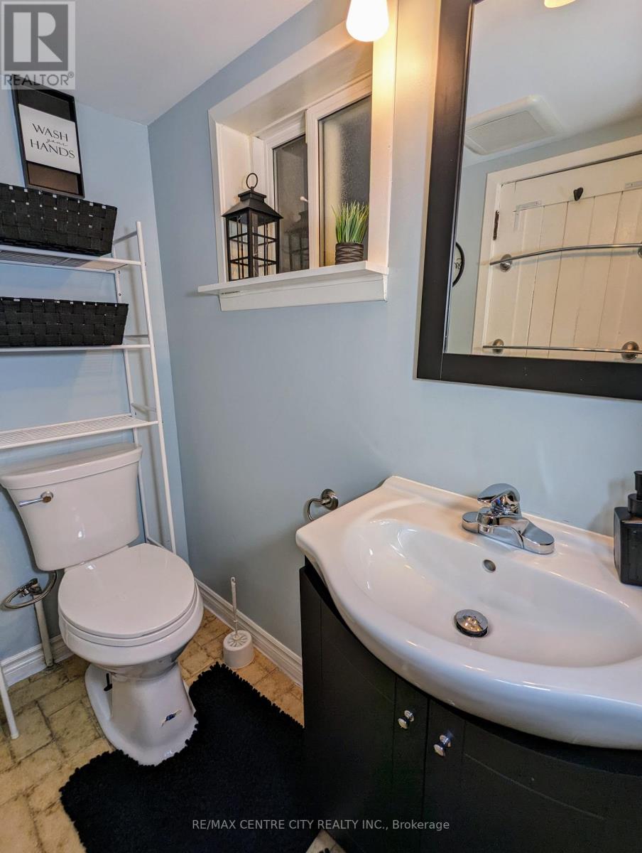 Lower - 1067 Hamilton Road, London East, Ontario  N5W 1A7 - Photo 7 - X12351257