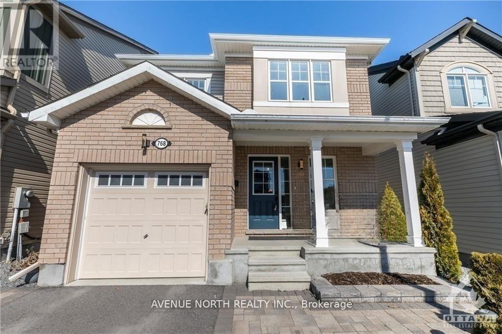 768 Rosehill Avenue, Ottawa, Ontario K2S 0X2 - Photo 2 - X12351255