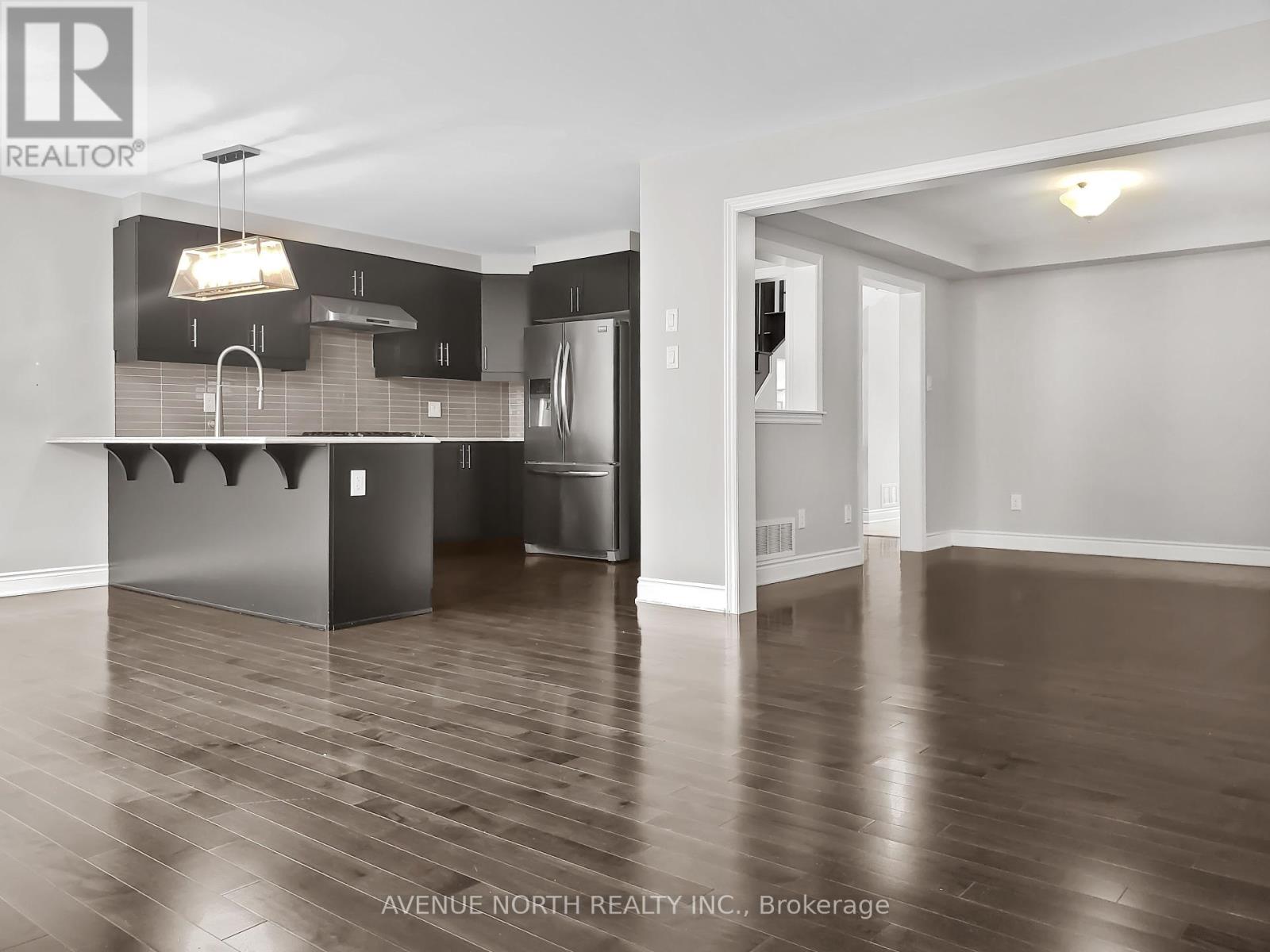 768 Rosehill Avenue, Ottawa, Ontario K2S 0X2 - Photo 7 - X12351255