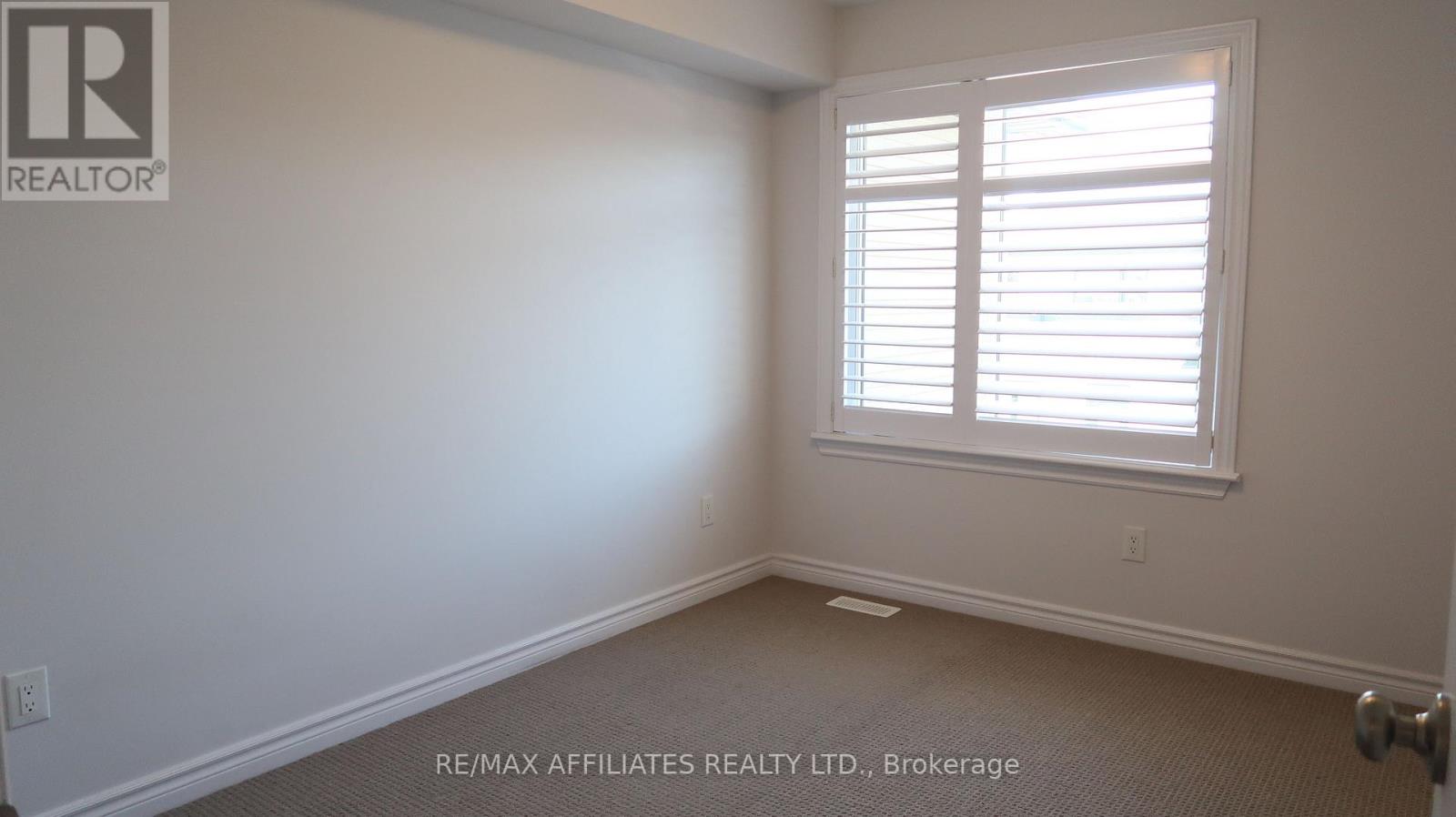 756 Putney Crescent, Ottawa, Ontario K2S 2P1 - Photo 12 - X12351259