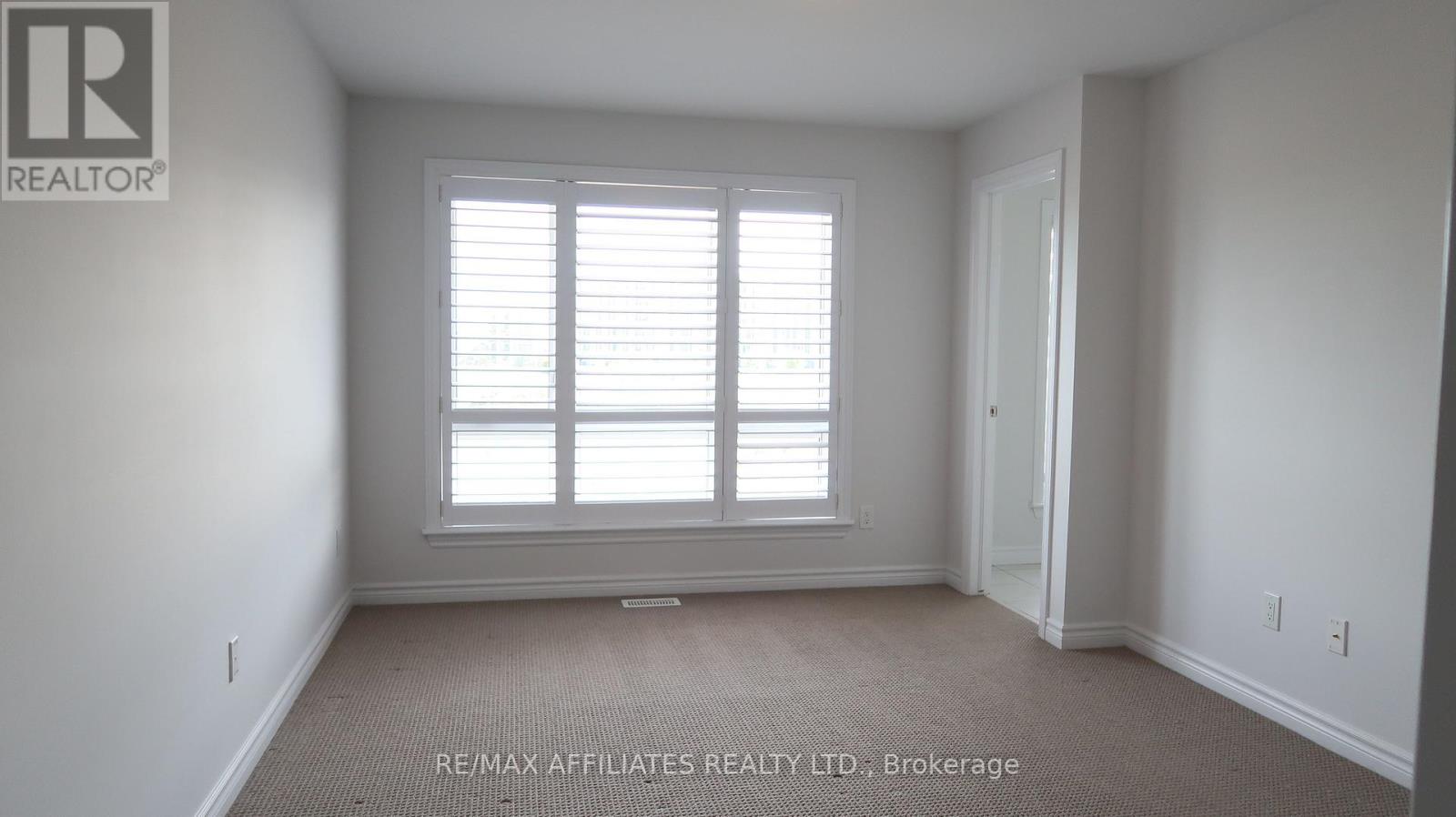 756 Putney Crescent, Ottawa, Ontario K2S 2P1 - Photo 8 - X12351259