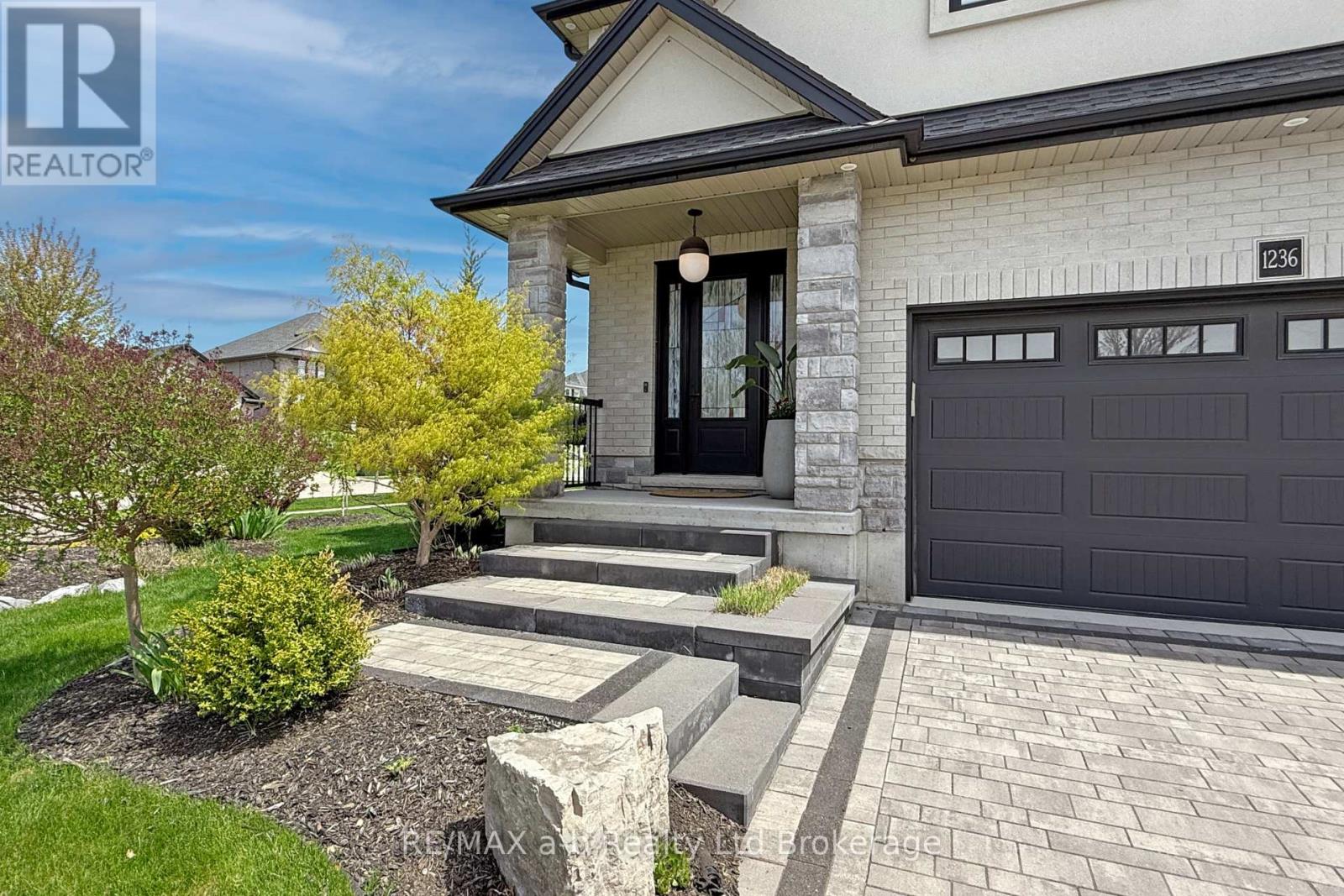 Property at 1236 ALBERNI ROAD image 5