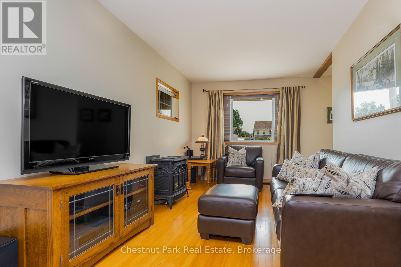 169 Walnut Street, Collingwood, Ontario  L9Y 3C4 - Photo 10 - S12351205