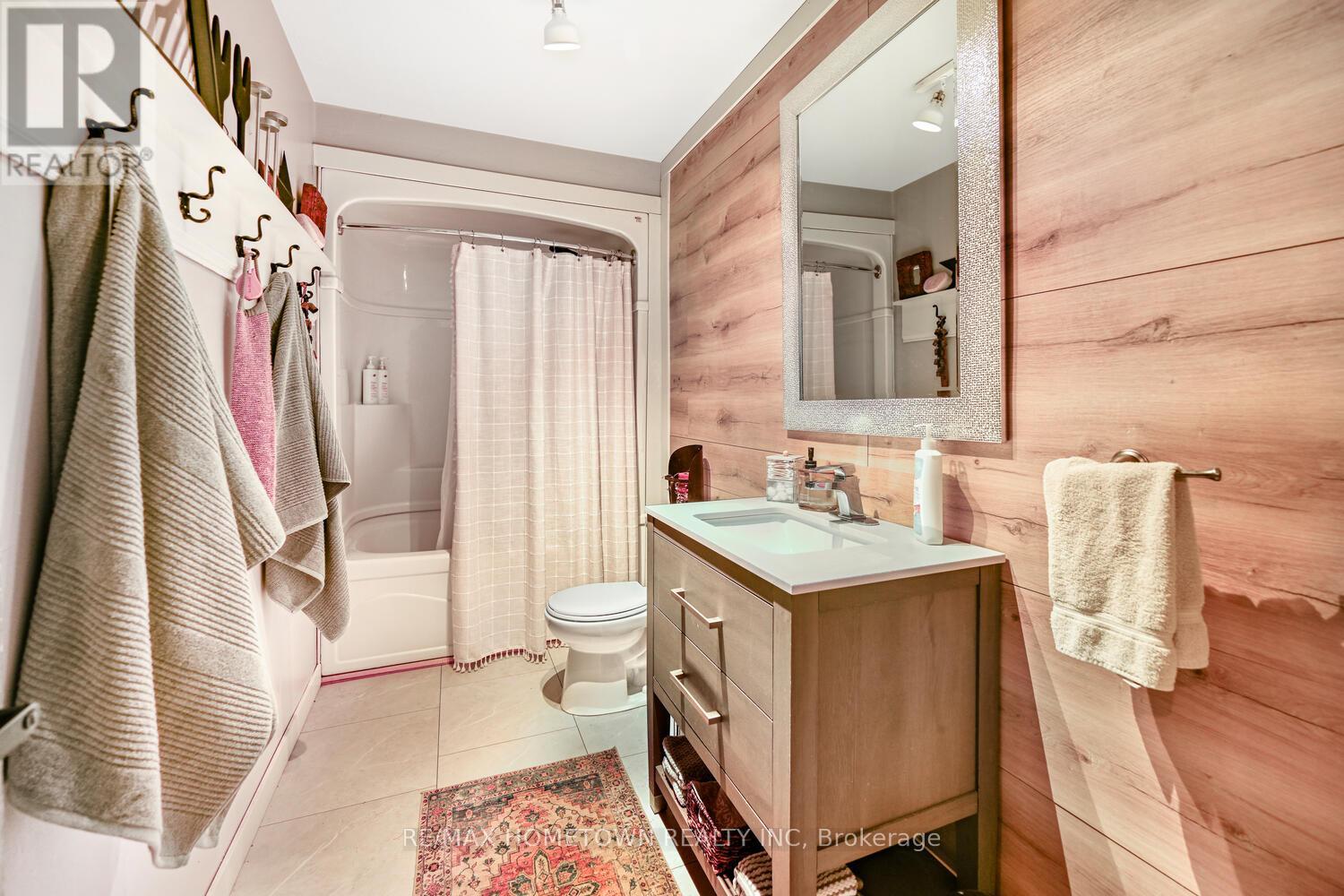 6244 Sixth Concession, Augusta, Ontario  K6V 5T2 - Photo 19 - X12351234